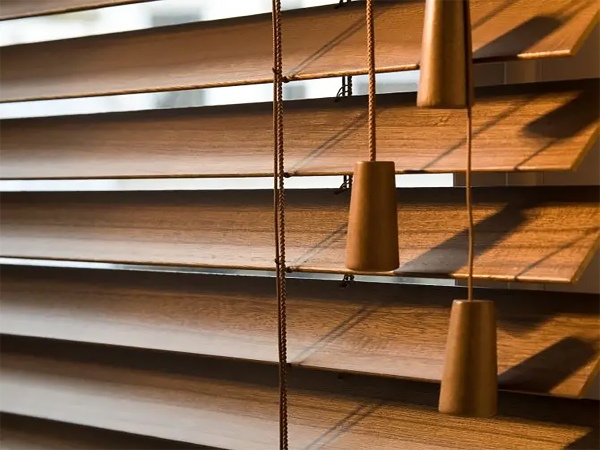 Mastering Blind Cleaning:  Five Proven Ways to Clean Venetian Blinds